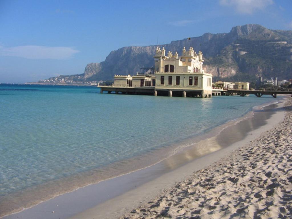 Casa Vacanze Kristel Balestrate Szoba fotó